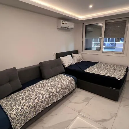 Lolas Apartman *